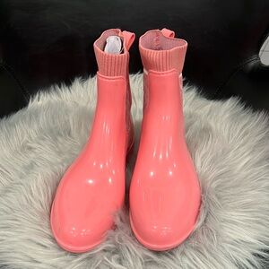 Coach pink size 7 rain boots